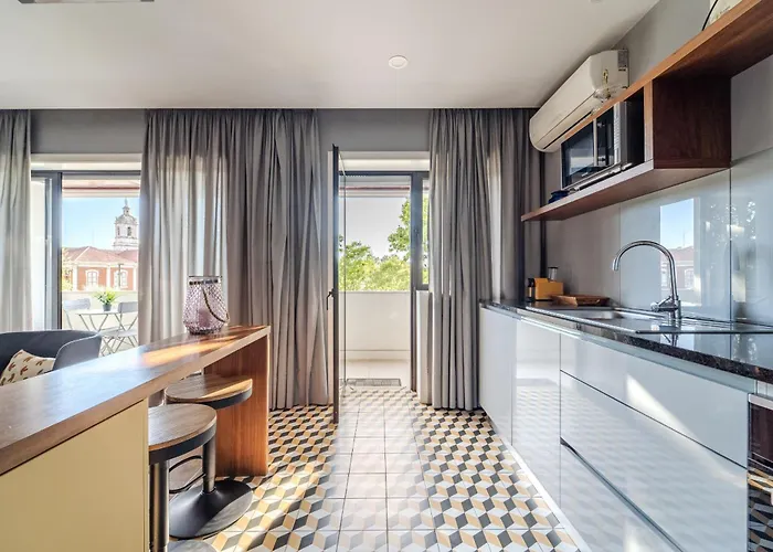 Norton Matos - T2 In The Heart Of By House And People Apartman